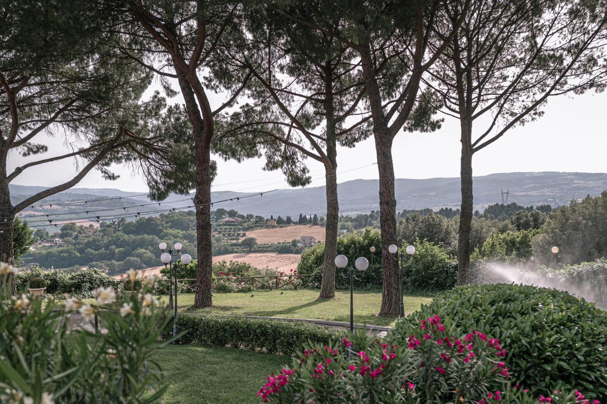 Hotel Bramante Todi Exterior photo